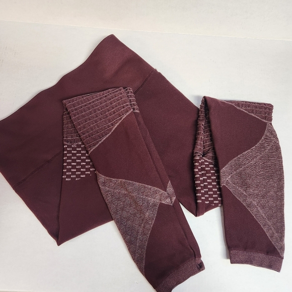 NWOT SPANX Look At Me Now Moto Seamless Leggings High Waist Burgundy Sz M - Picture 4 of 6